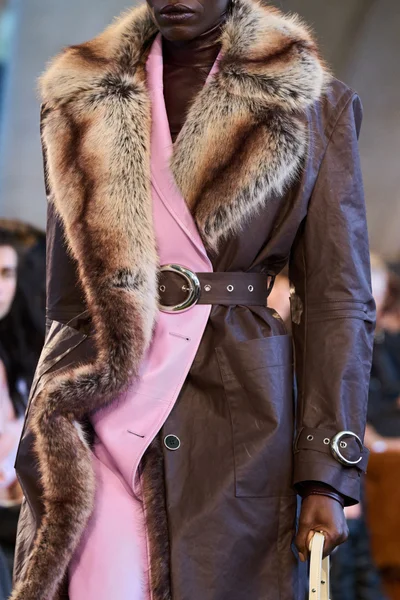 Look 5